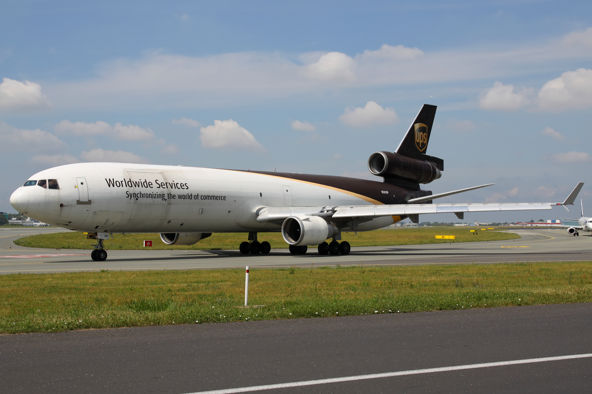 N281UP, United Parcel Service (UPS) Airlines (Aircraft » EPWA Spotting » McDonnell Douglas MD-11F)