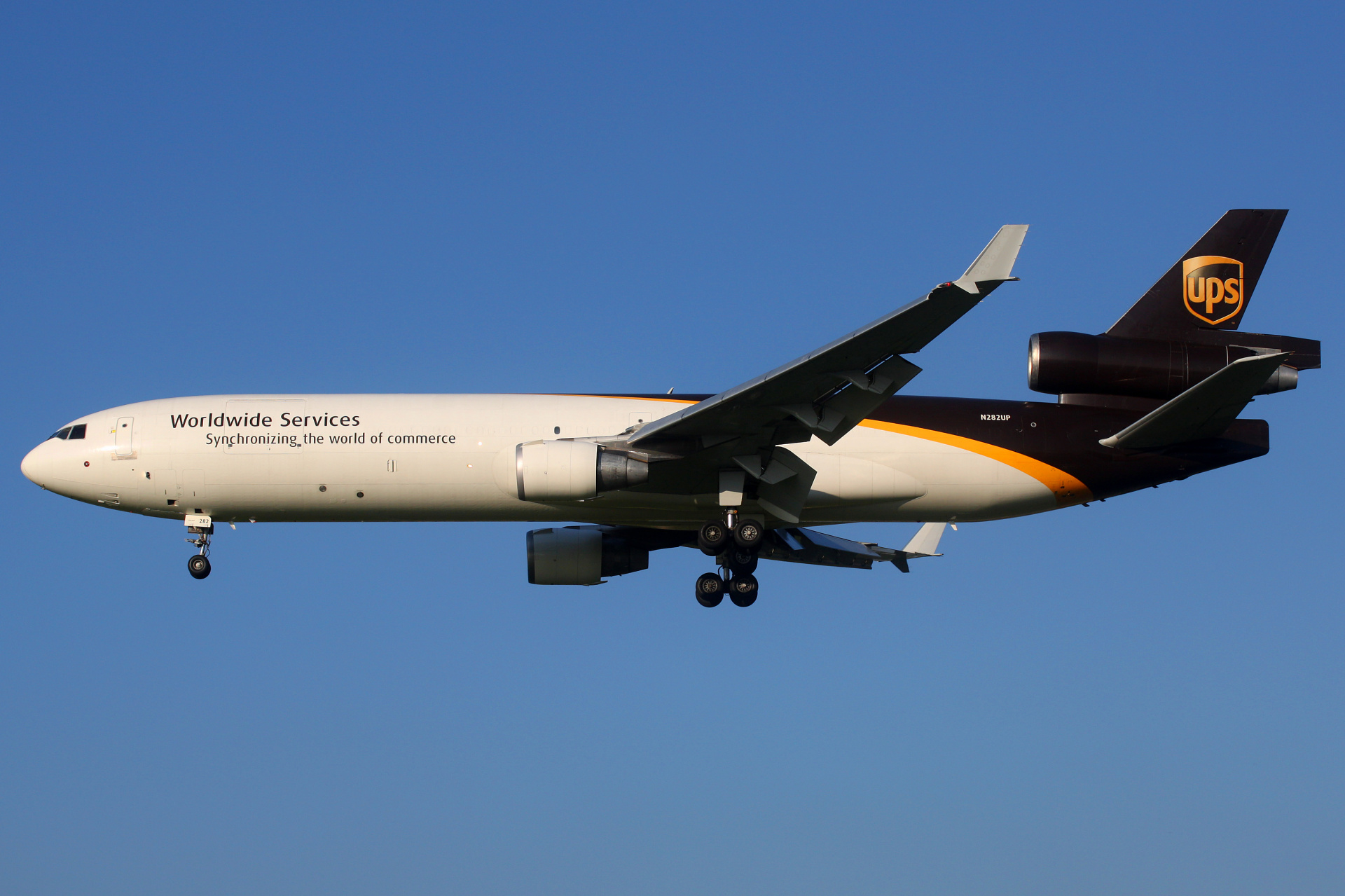 N282UP, United Parcel Service (UPS) Airlines (Samoloty » Spotting na EPWA » McDonnell Douglas MD-11F)