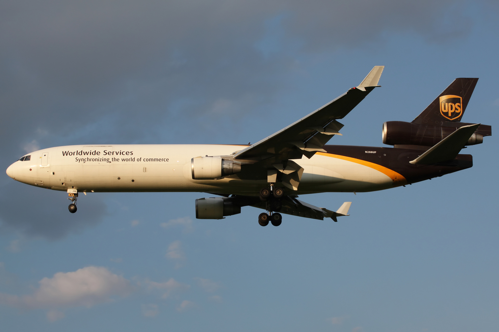 N288UP, United Parcel Service (UPS) Airlines (Samoloty » Spotting na EPWA » McDonnell Douglas MD-11F)
