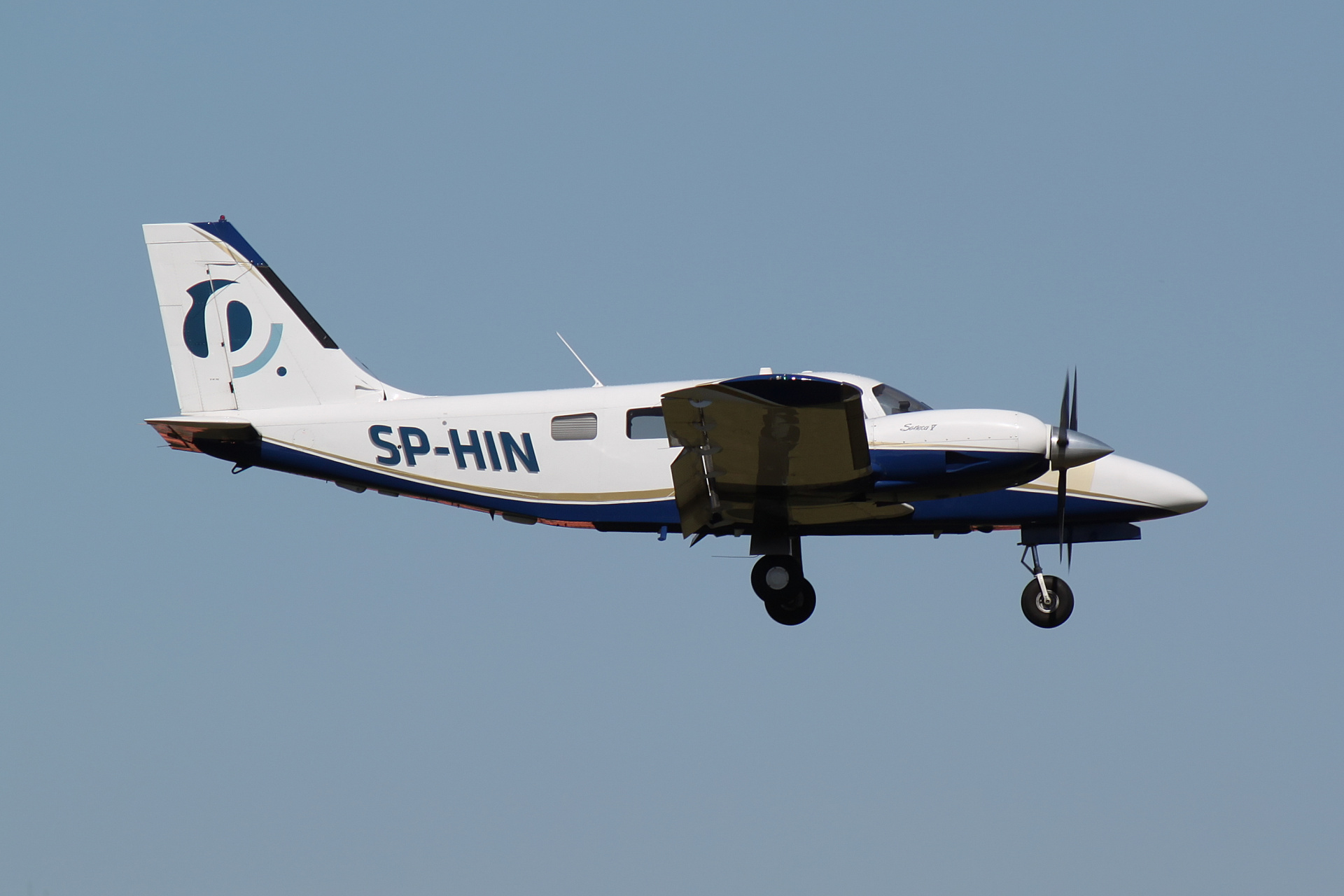 SP-HIN, prywatny (Samoloty » Spotting na EPWA » Piper PA-34-220T Seneca V)