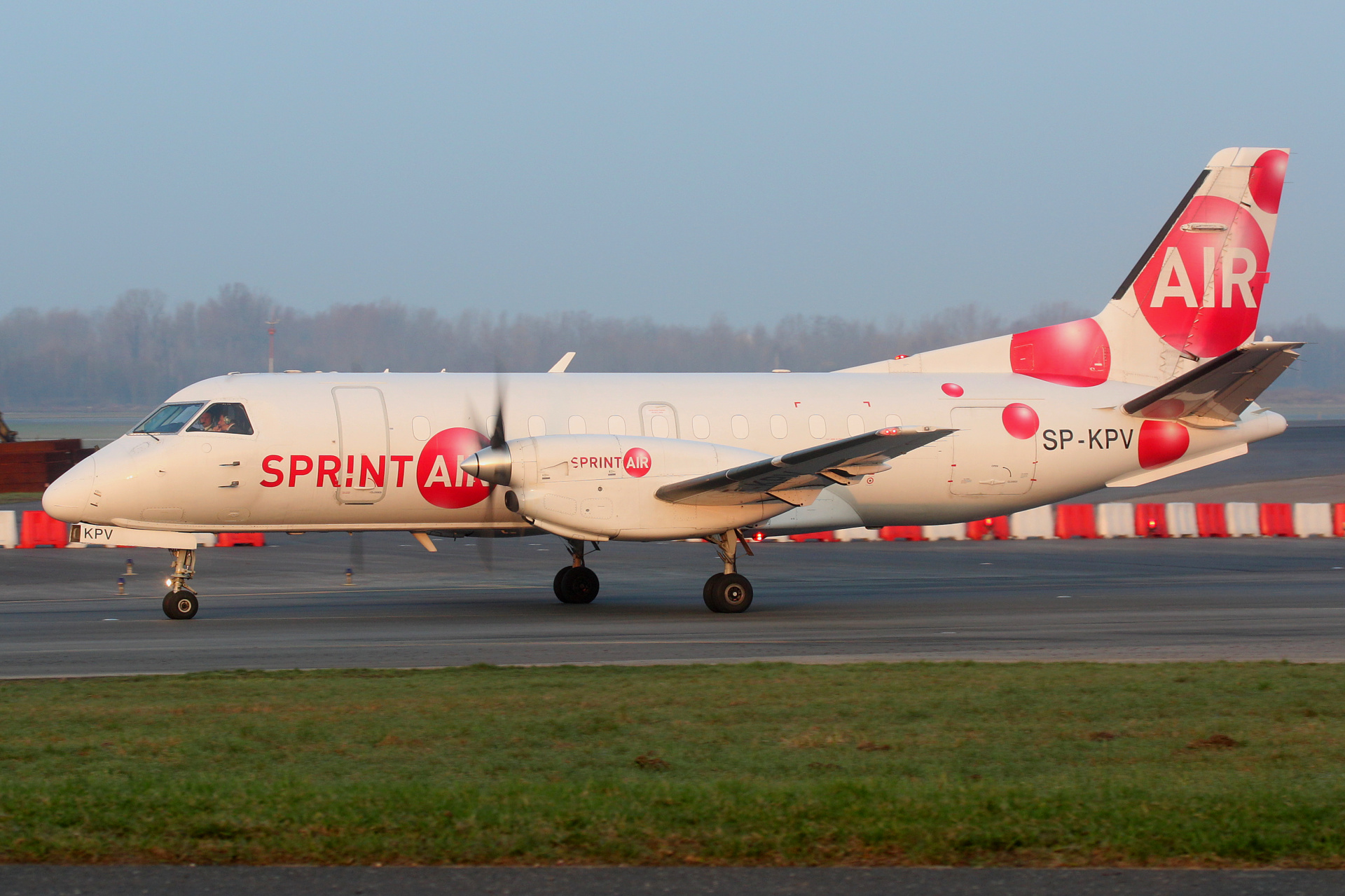 QC, SP-KPV (Aircraft » EPWA Spotting » Saab 340 » 340A » SprintAir)