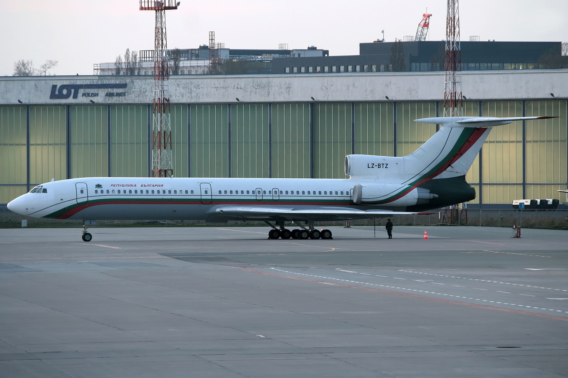 LZ-BTZ, Bułgarskie Siły Powietrzne (Samoloty » Spotting na EPWA » Tupolew Tu-154M)