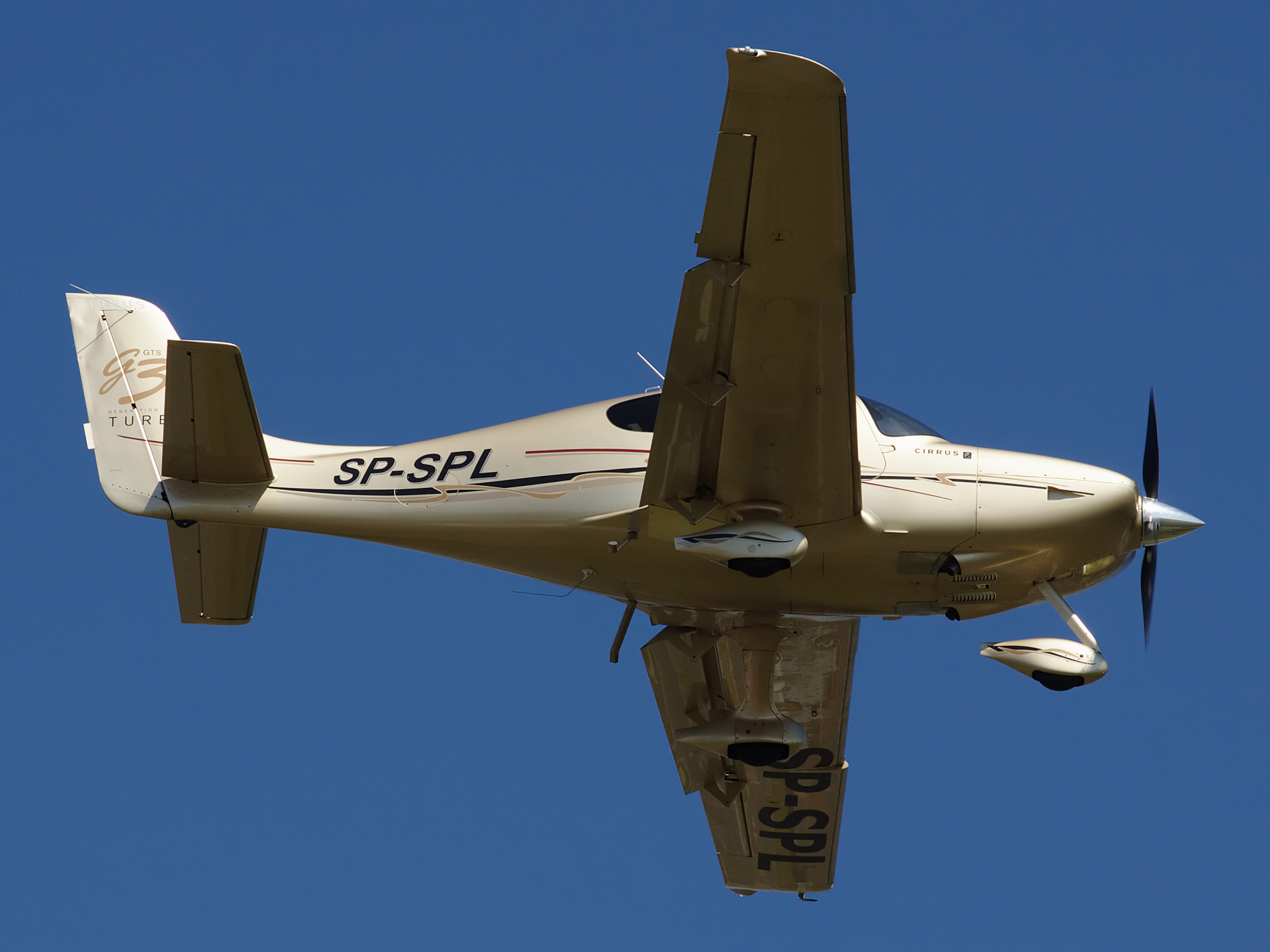 Cirrus SR22-G3, SP-SPL, prywatny (Samoloty » Spotting na EPWA » pozostałe)