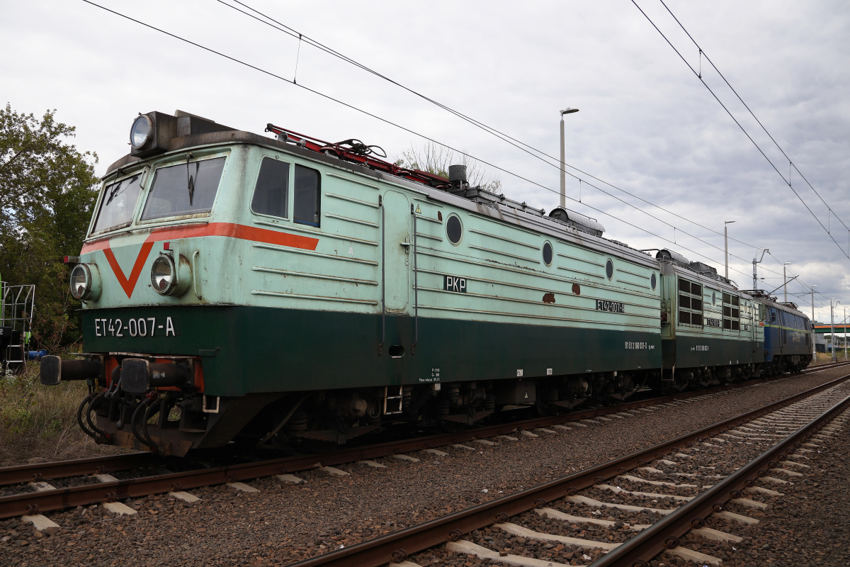 НЭВЗ (NEWZ) ET42-007 (Pojazdy » Pociągi i lokomotywy)