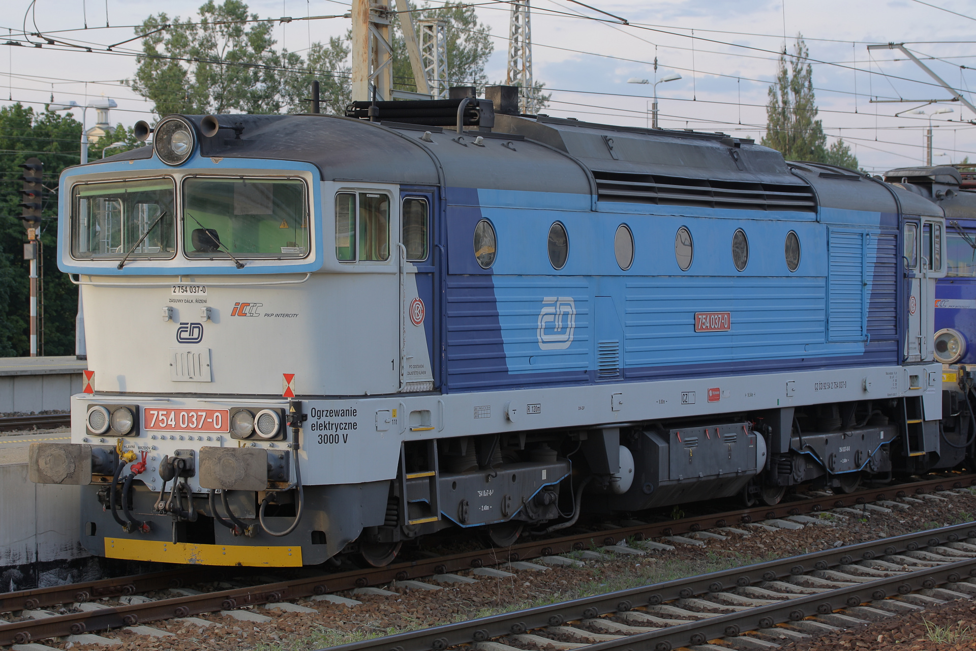 ČKD ČD 754 037-0 (Pojazdy » Pociągi i lokomotywy)