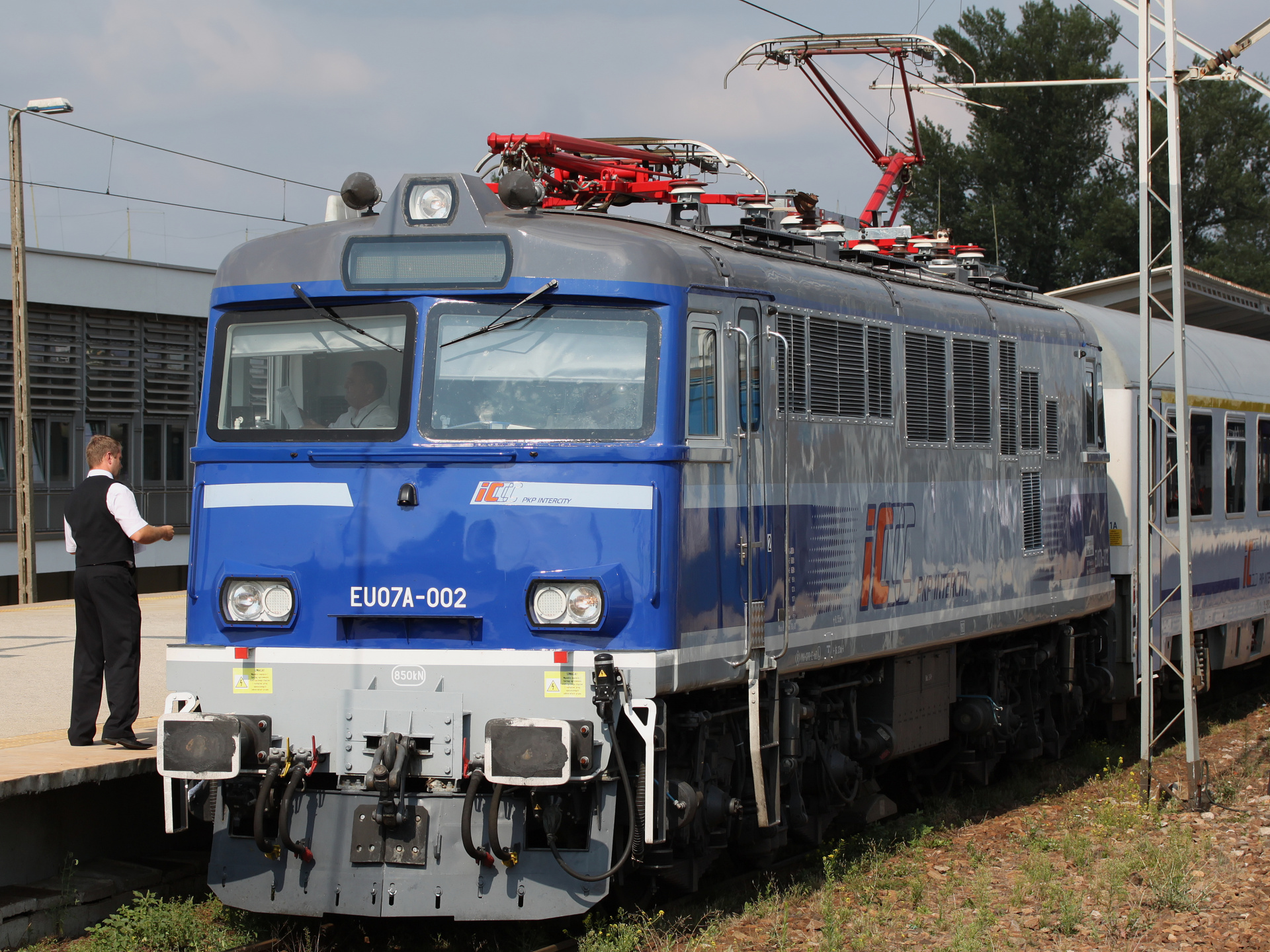 ZNTK Oleśnica 303Ea EU07A-002 (Pojazdy » Pociągi i lokomotywy)