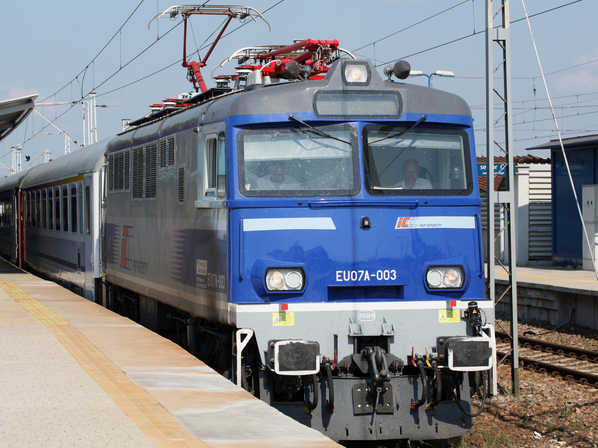 ZNTK Oleśnica 303Ea EU07A-003 (Pojazdy » Pociągi i lokomotywy)