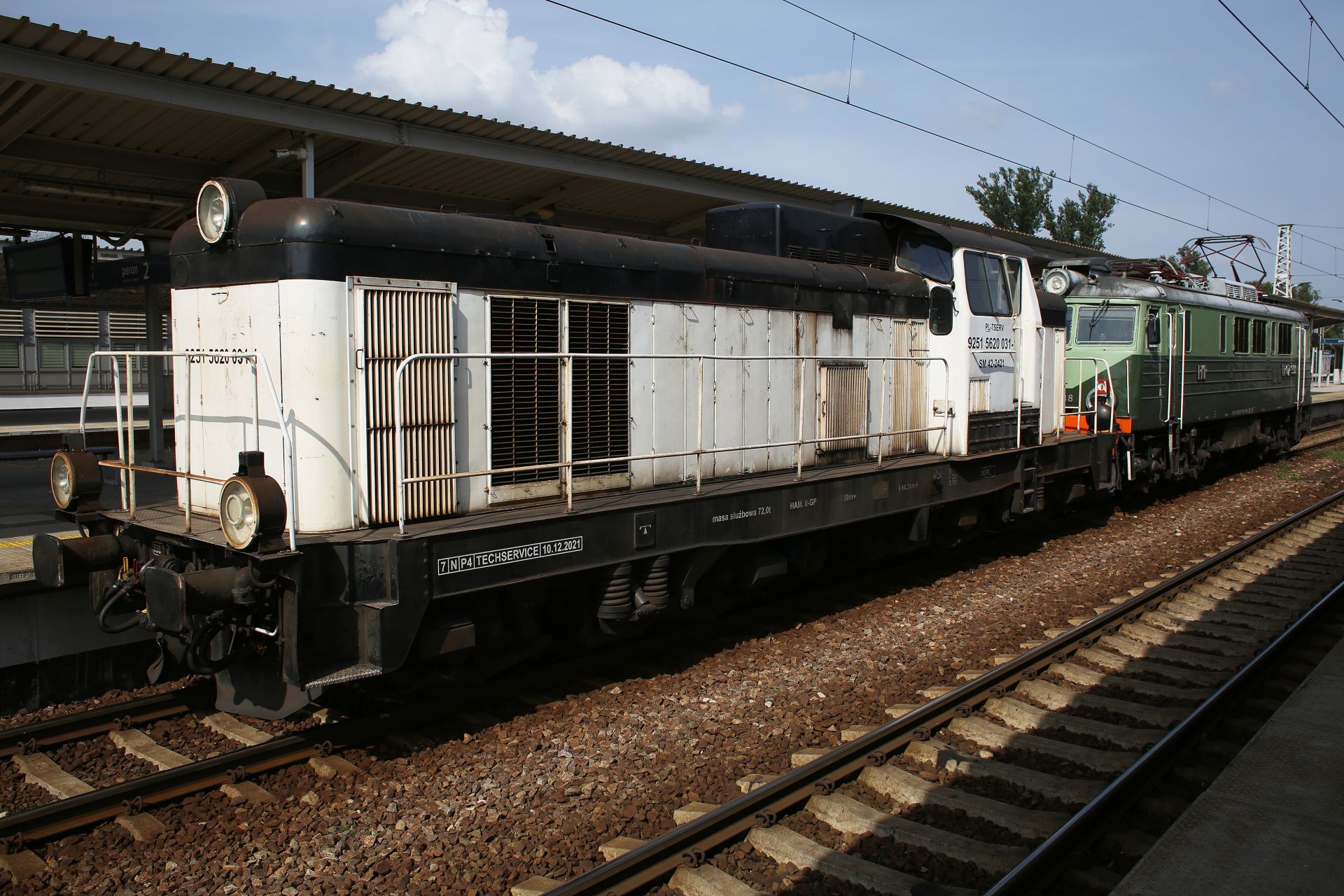 SM42-2421 (Vehicles » Trains and Locomotives » Fablok 6D)