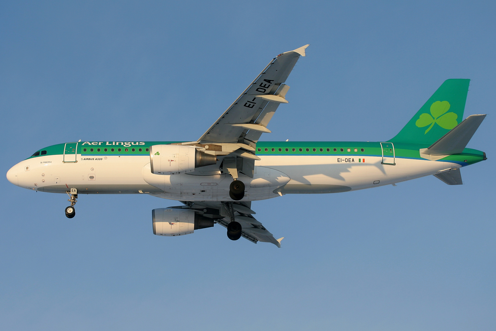 EI-DEA (Aircraft » EPWA Spotting » Airbus A320-200 » Aer Lingus)
