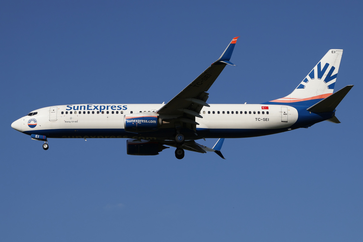 TC-SEI (Samoloty » Spotting na EPWA » Boeing 737-800 » SunExpress)