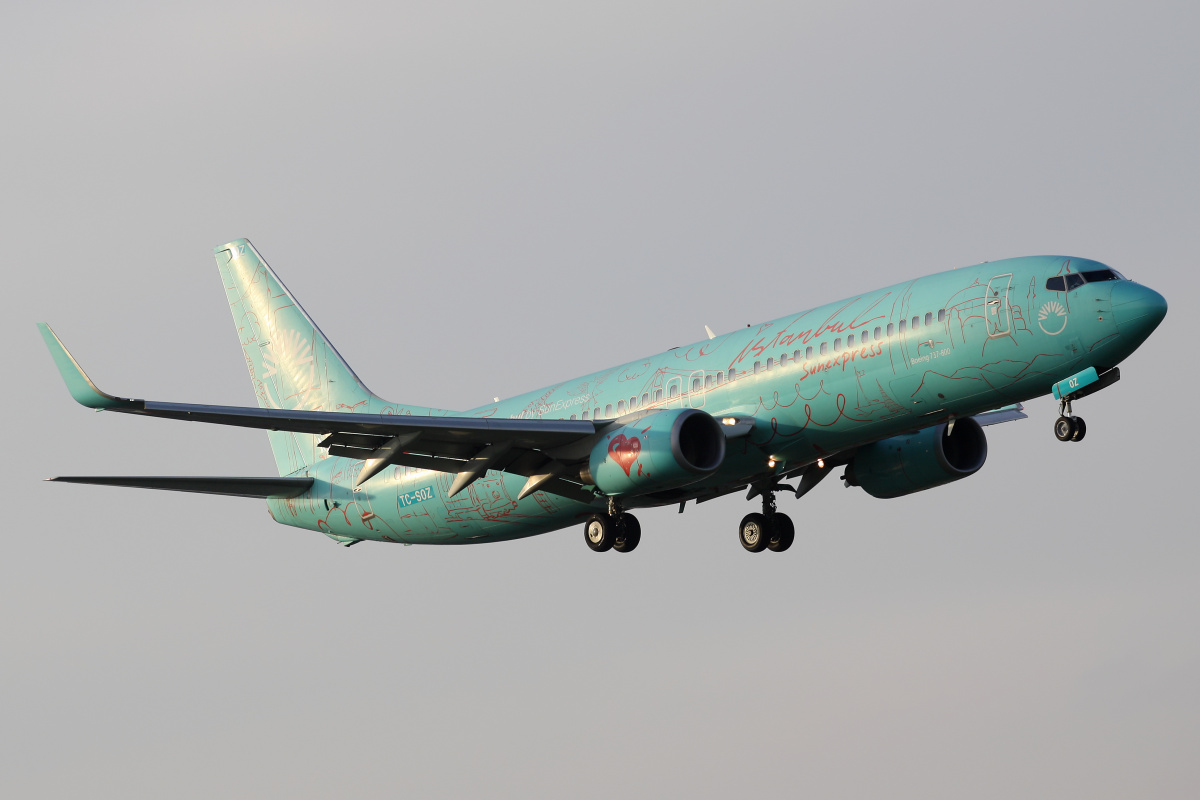 TC-SOZ (Impressions of Istanbul livery) (Aircraft » EPWA Spotting » Boeing 737-800 » SunExpress)