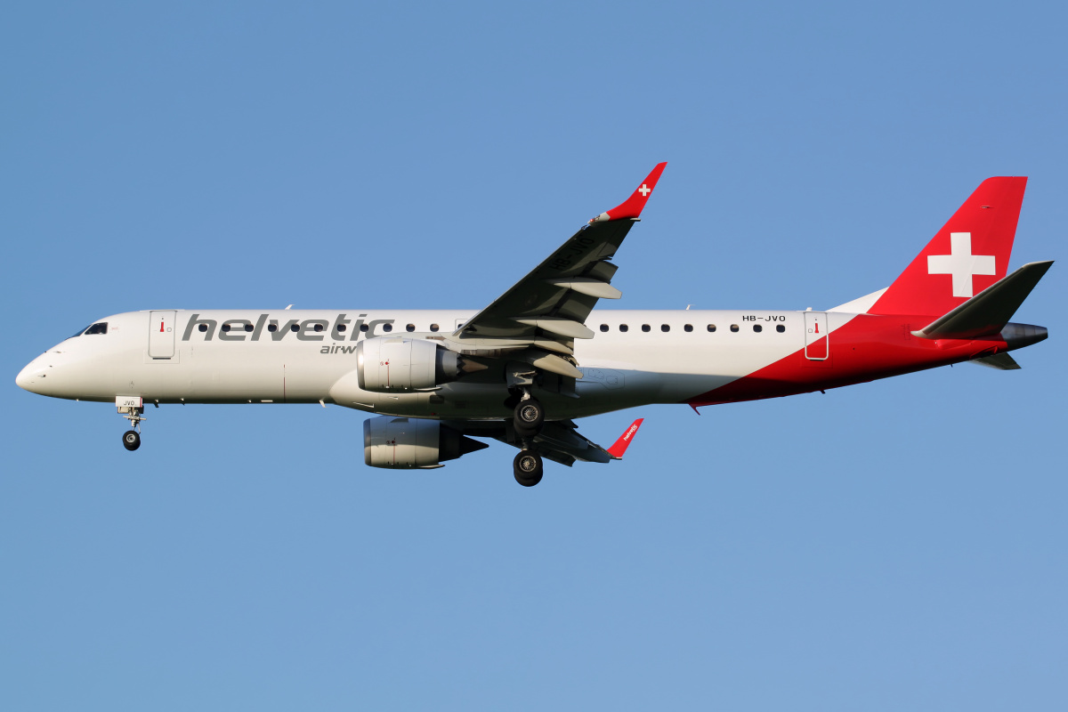 HB-JVO (Samoloty » Spotting na EPWA » Embraer E190 » Helvetic Airways)