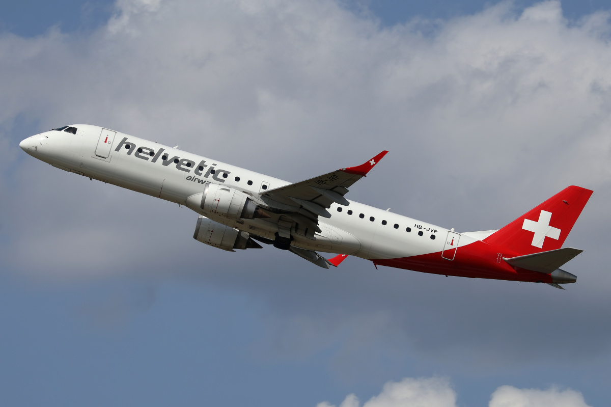 HB-JVP (Samoloty » Spotting na EPWA » Embraer E190 » Helvetic Airways)