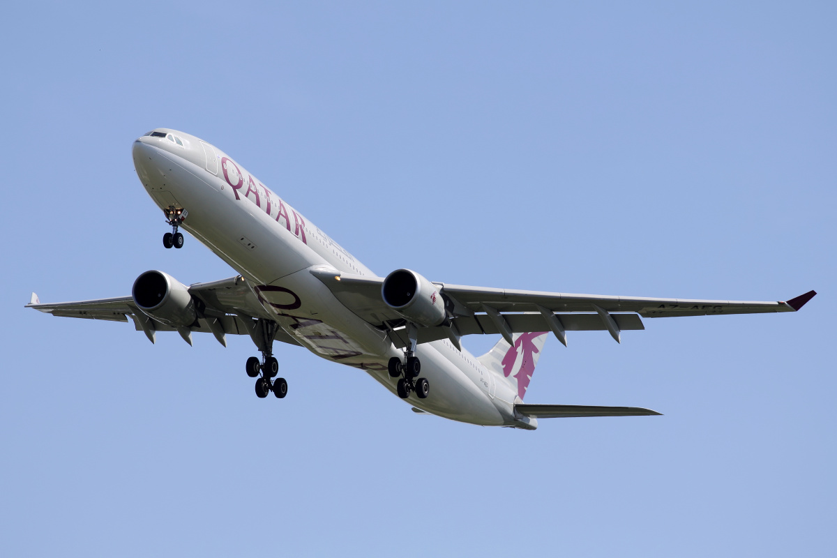 A7-AEG (Samoloty » Spotting na EPWA » Airbus A330-300 » Qatar Airways)