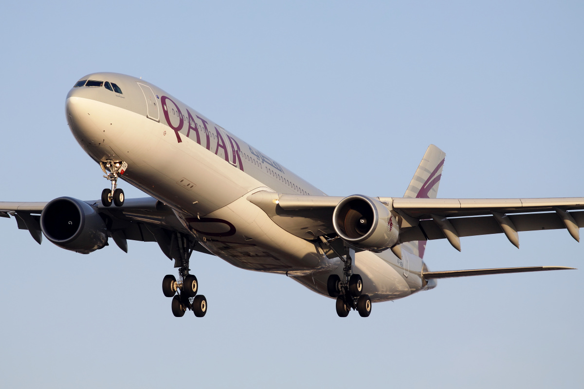 A7-AEH (Samoloty » Spotting na EPWA » Airbus A330-300 » Qatar Airways)