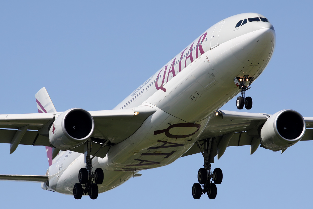 A7-AEH (Samoloty » Spotting na EPWA » Airbus A330-300 » Qatar Airways)