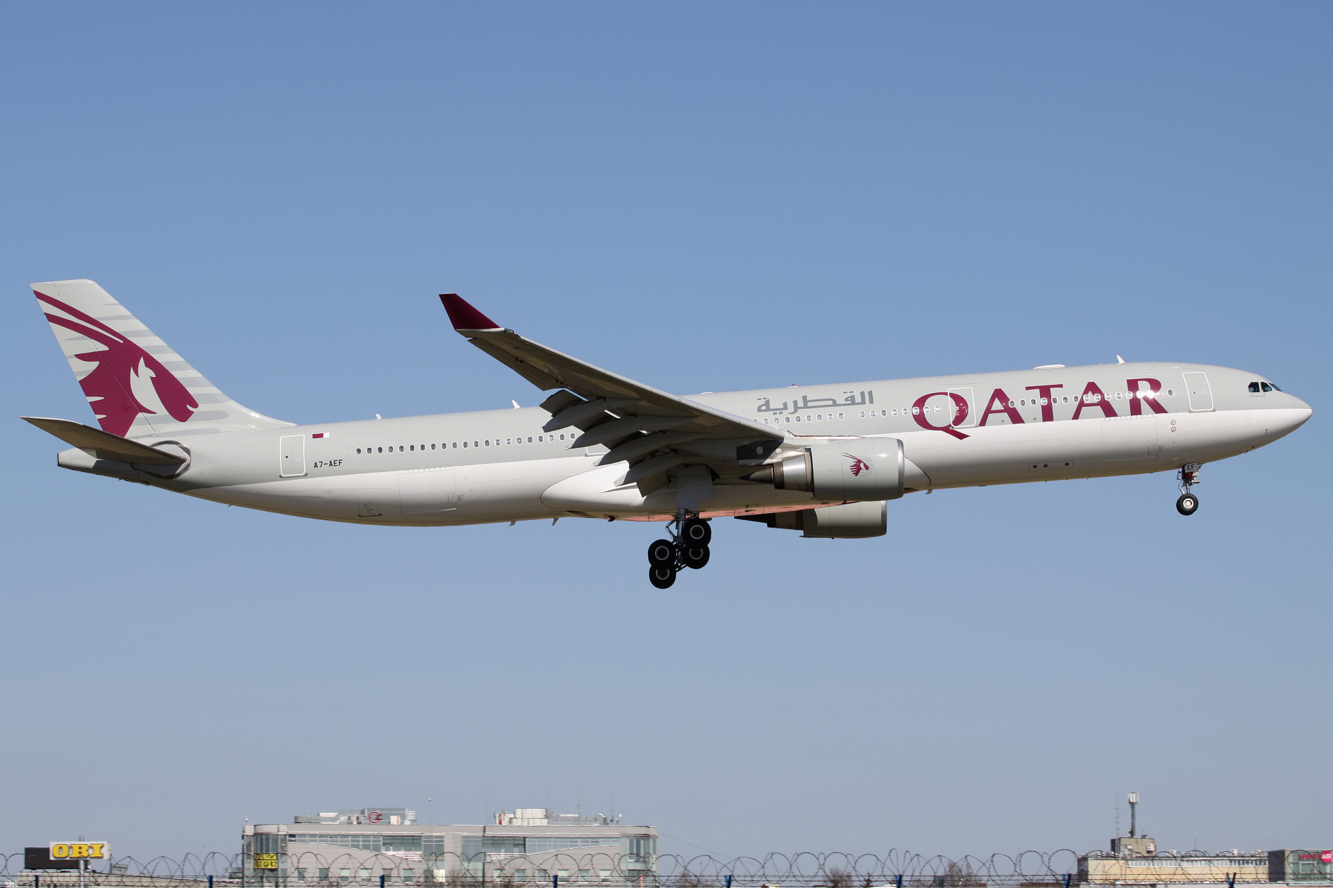 A7-AEF (Samoloty » Spotting na EPWA » Airbus A330-300 » Qatar Airways)
