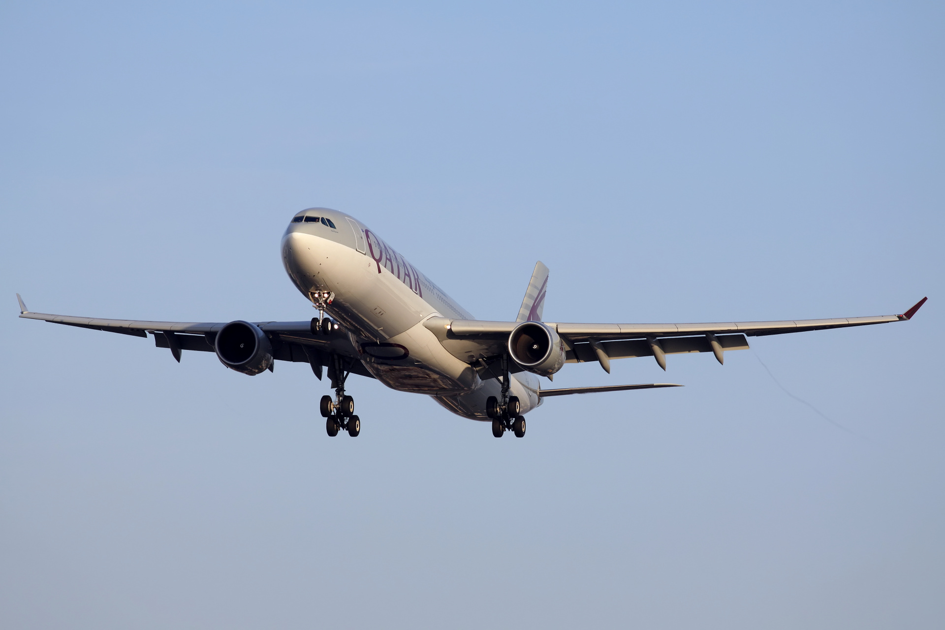 A7-AEH (Samoloty » Spotting na EPWA » Airbus A330-300 » Qatar Airways)
