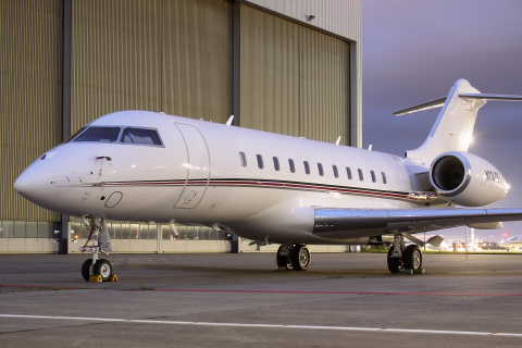 5000, N114QS, NetJets