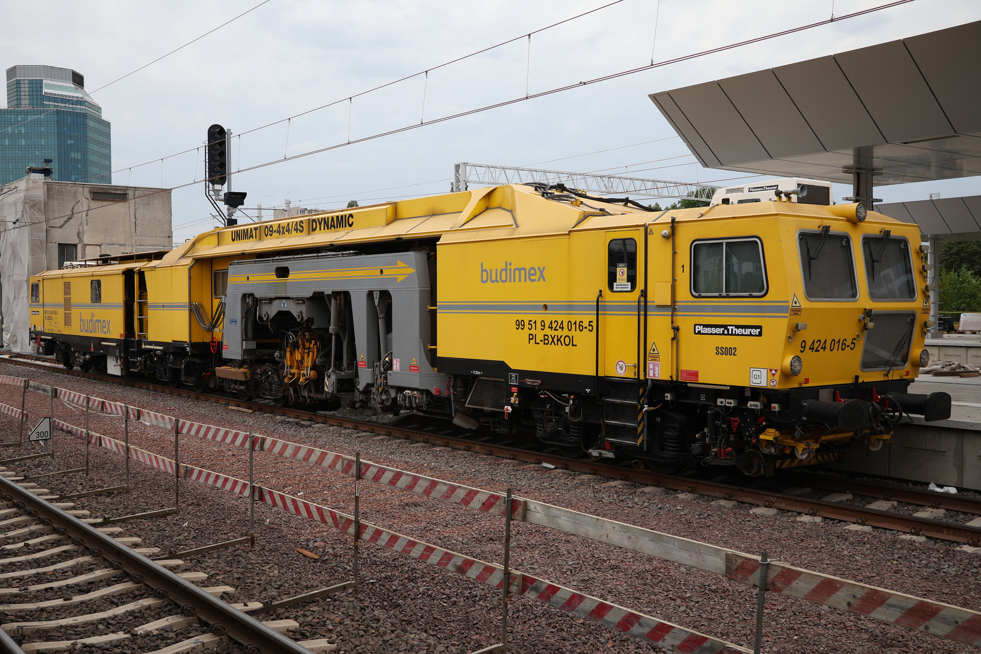 Plasser & Theurer Unimat 09-4x4/4S Dynamic SS002 (Pojazdy » Pociągi i lokomotywy » Techniczne)