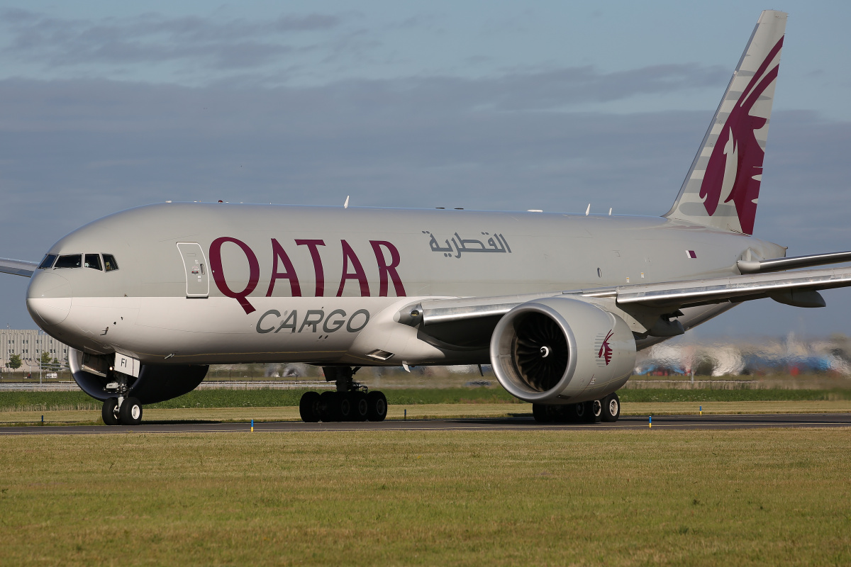 A7-BFI (Samoloty » Spotting na Schiphol » Boeing 777F » Qatar Airways Cargo)