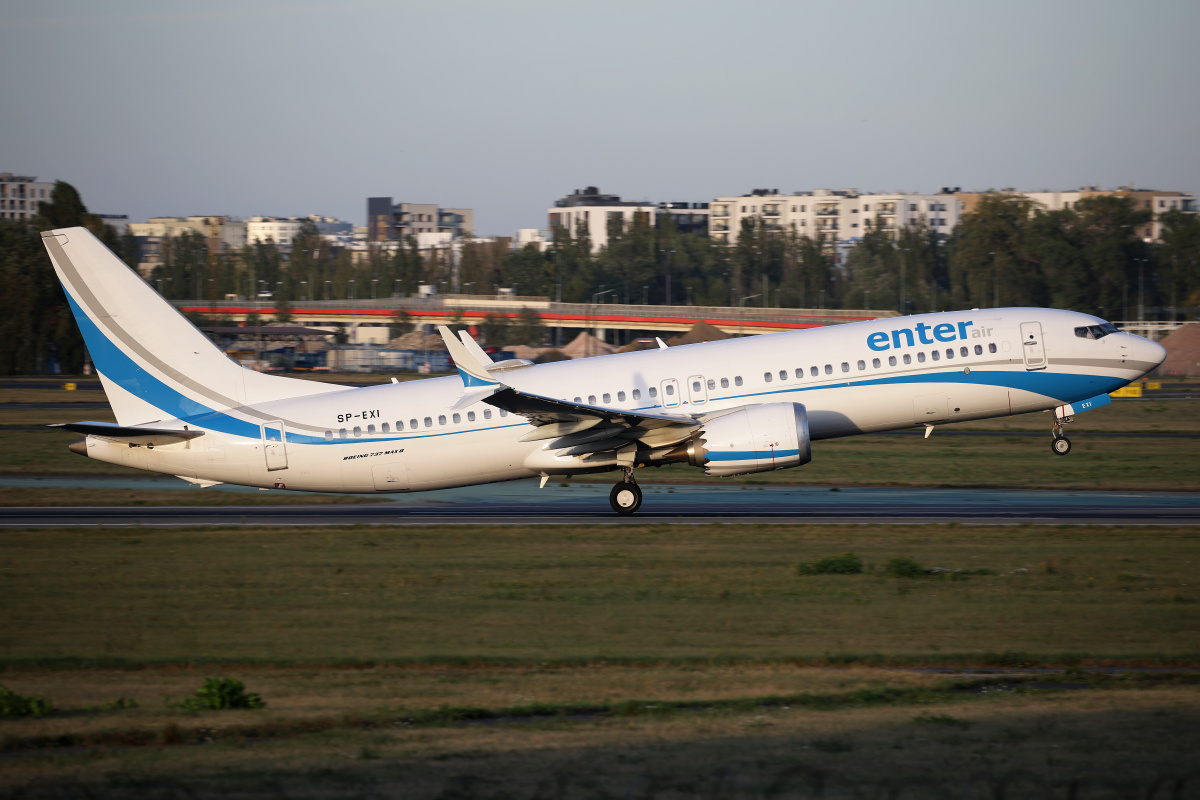 SP-EXI (Aircraft » EPWA Spotting » Boeing 737-8 MAX » Enter Air)