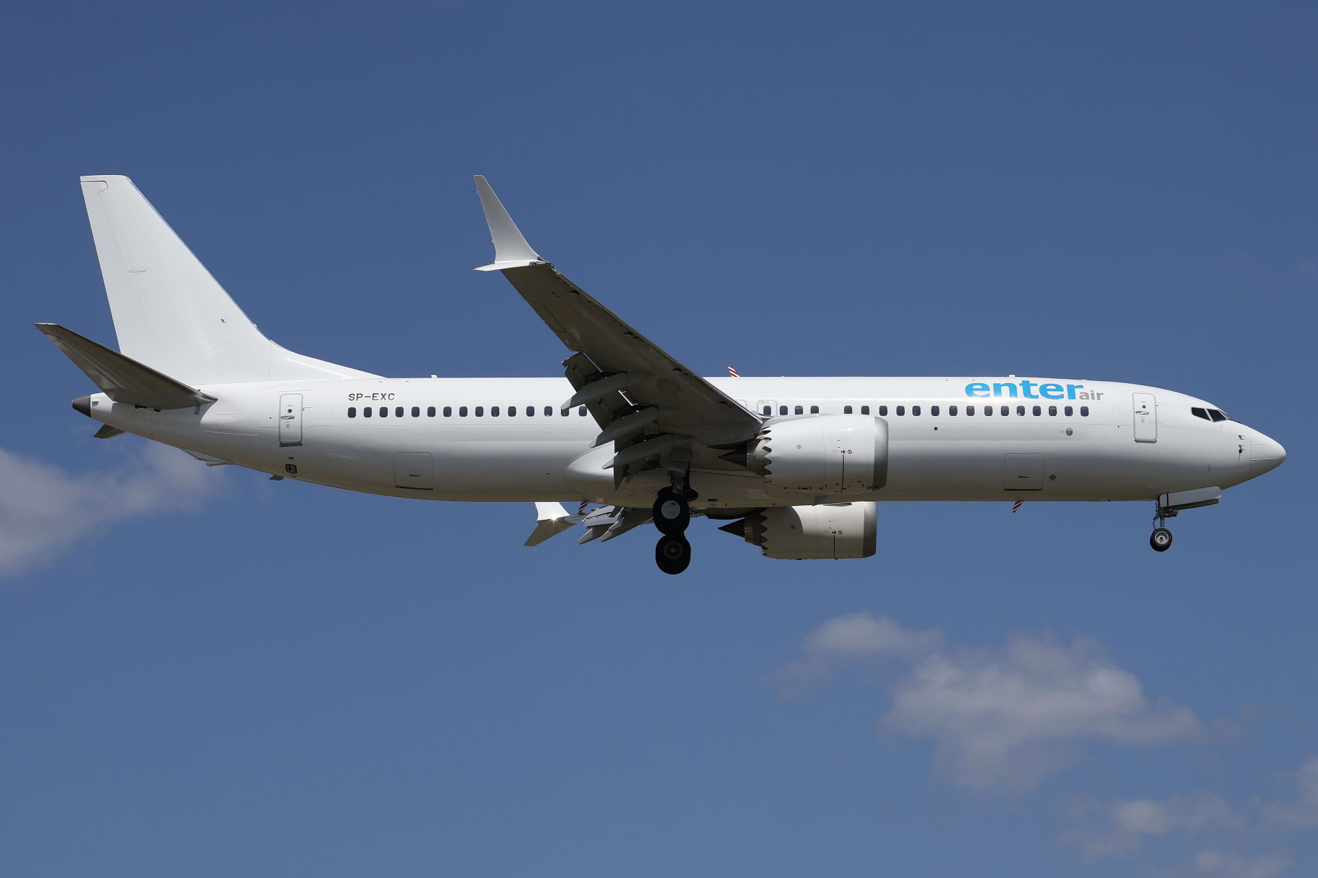SP-EXC (bez malowania) (Samoloty » Spotting na EPWA » Boeing 737-8 MAX » Enter Air)