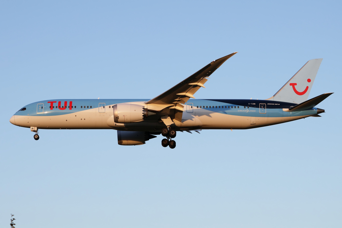 G-TUIN, TUI Airways (Samoloty » Spotting na EPWA » Boeing 787-9 Dreamliner)