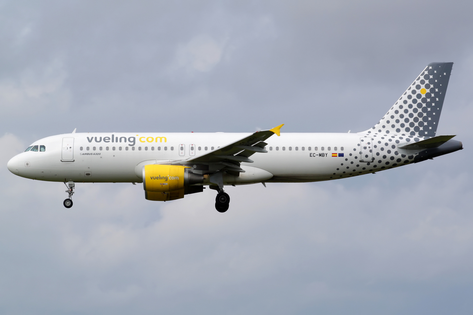 EC-MBY, Vueling Airlines (Samoloty » Spotting w Kopenhadze Kastrup » Airbus A320-200)