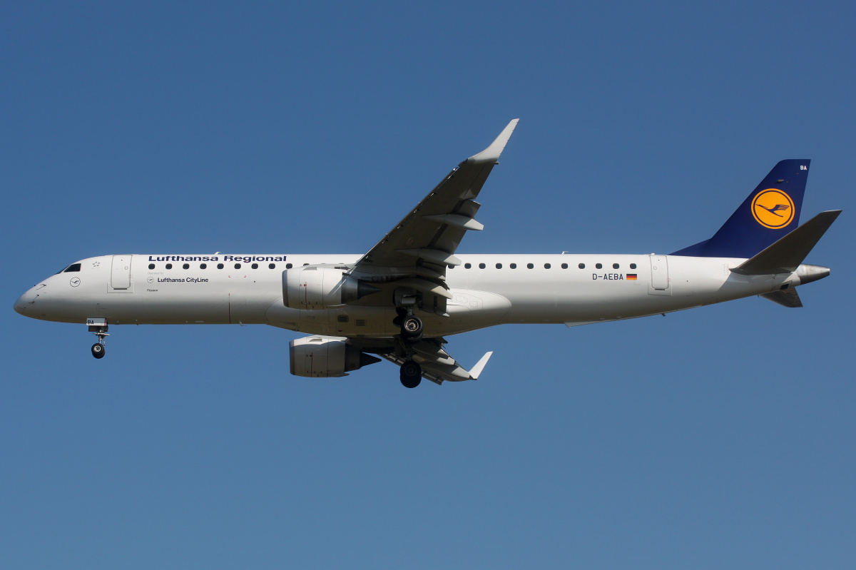 D-AEBA (Lufthansa CityLine) (Aircraft » EPWA Spotting » Embraer E195 (ERJ-190-200) » Lufthansa Regional)