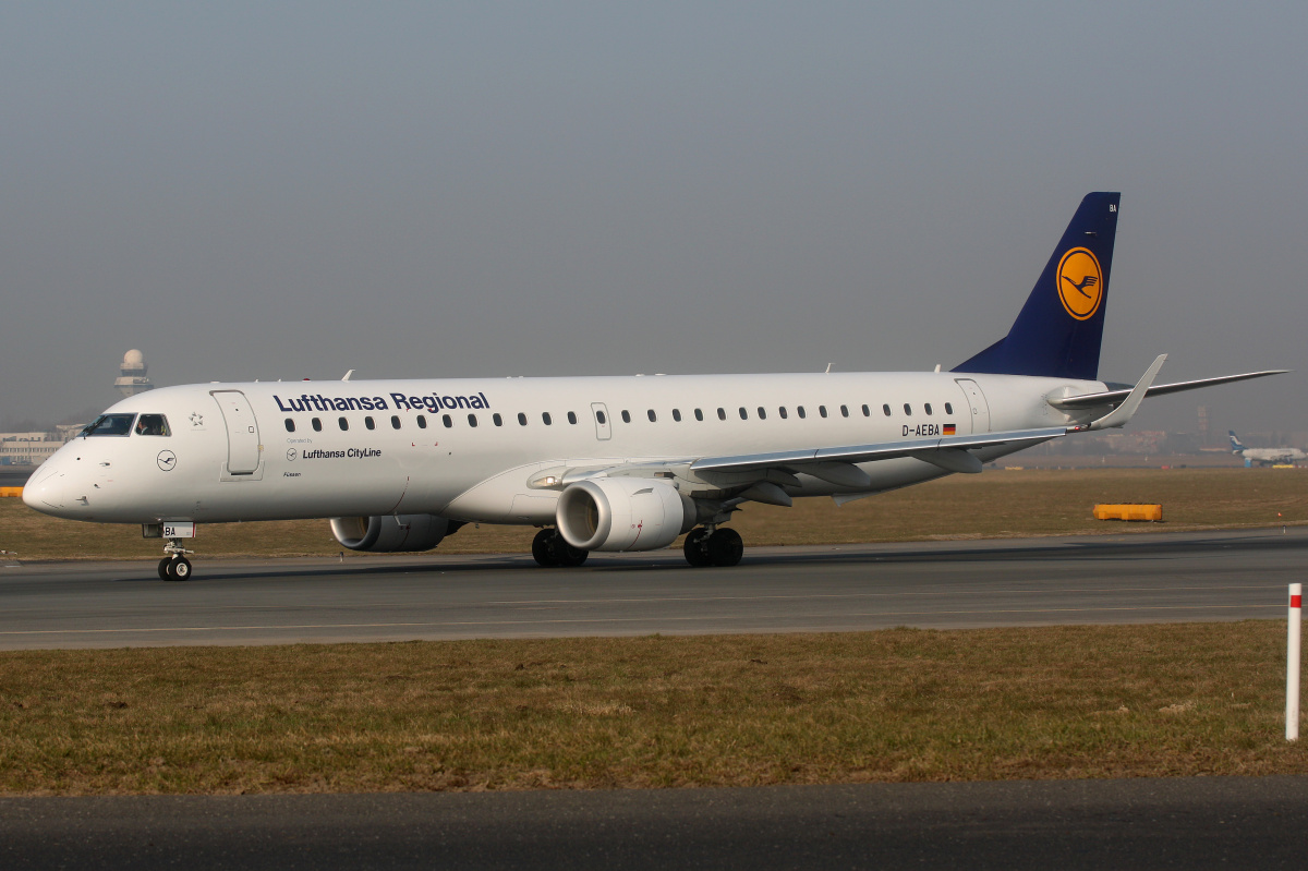 D-AEBA (Lufthansa CityLine) (Aircraft » EPWA Spotting » Embraer E195 (ERJ-190-200) » Lufthansa Regional)