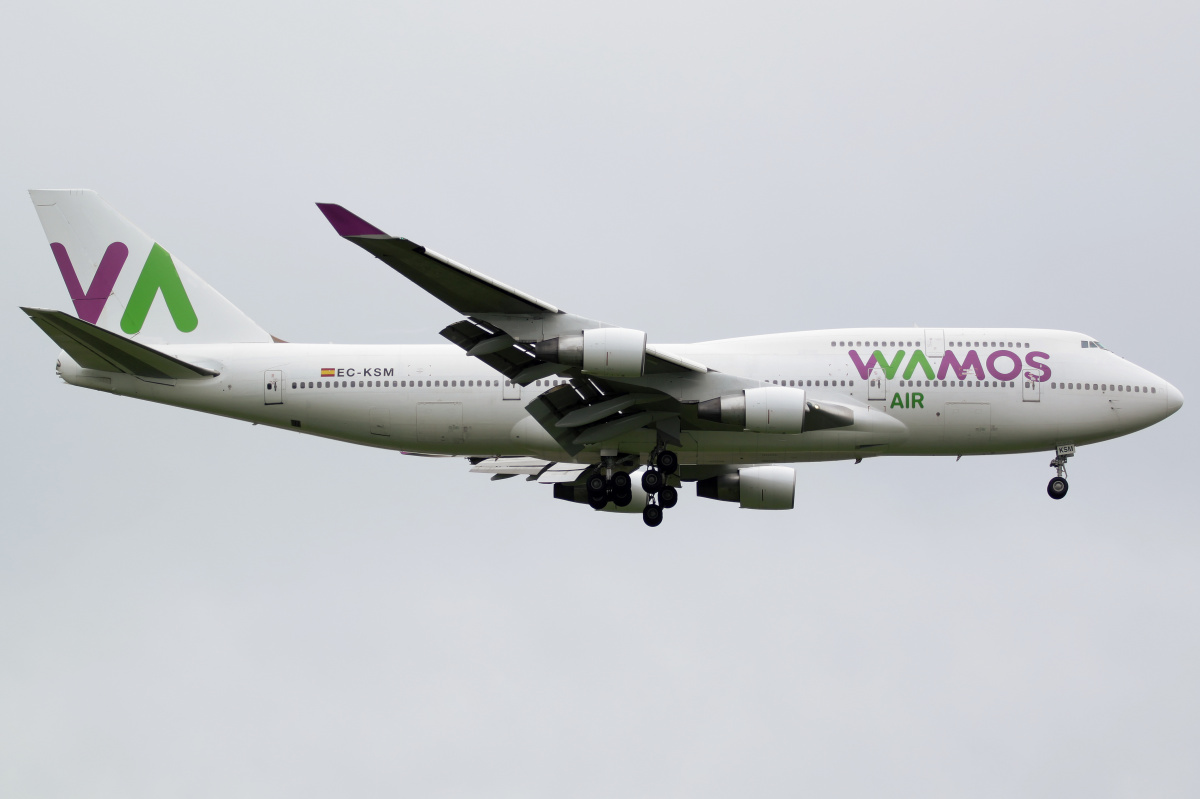 EC-KSM (Samoloty » Spotting na EPWA » Boeing 747-400 » Wamos Air)