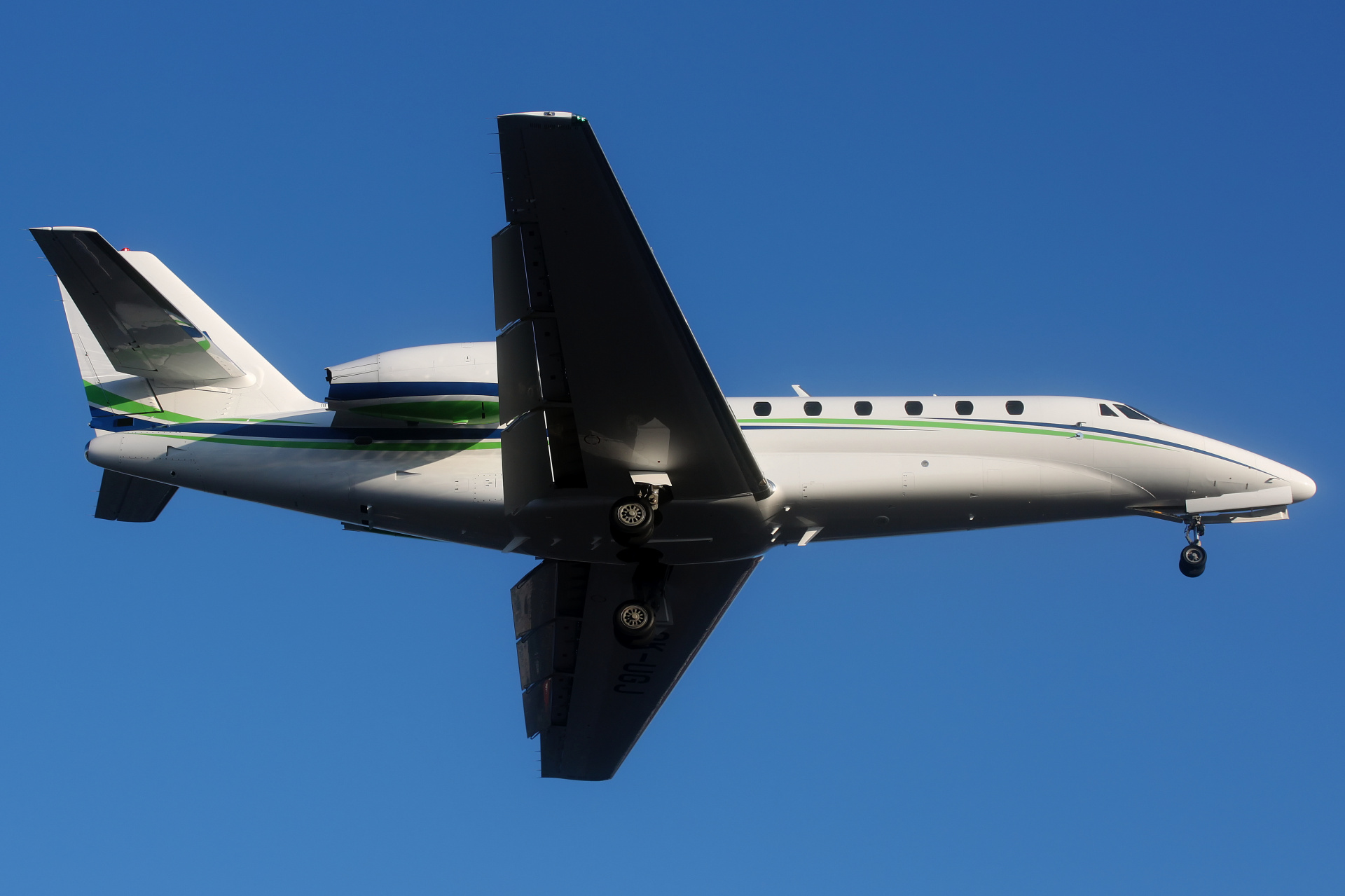 OK-UGJ, Travel Service Airlines (Samoloty » Spotting na EPWA » Cessna 680 Citation Sovereign)