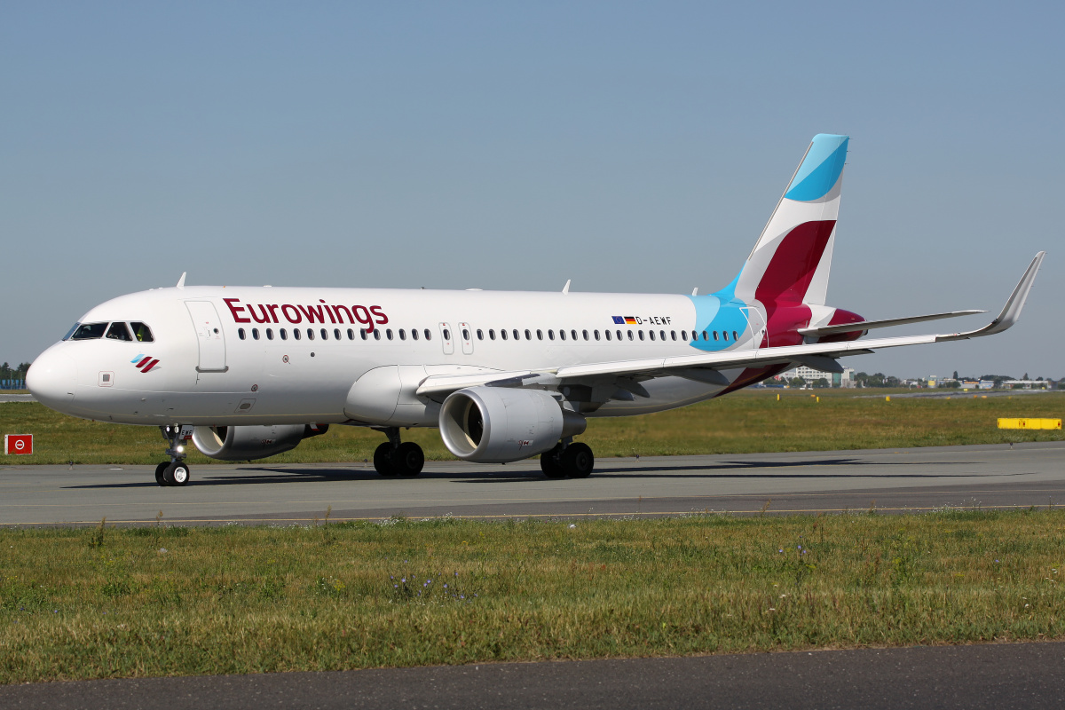 D-AEWF (Samoloty » Spotting na EPWA » Airbus A320-200 » Eurowings)