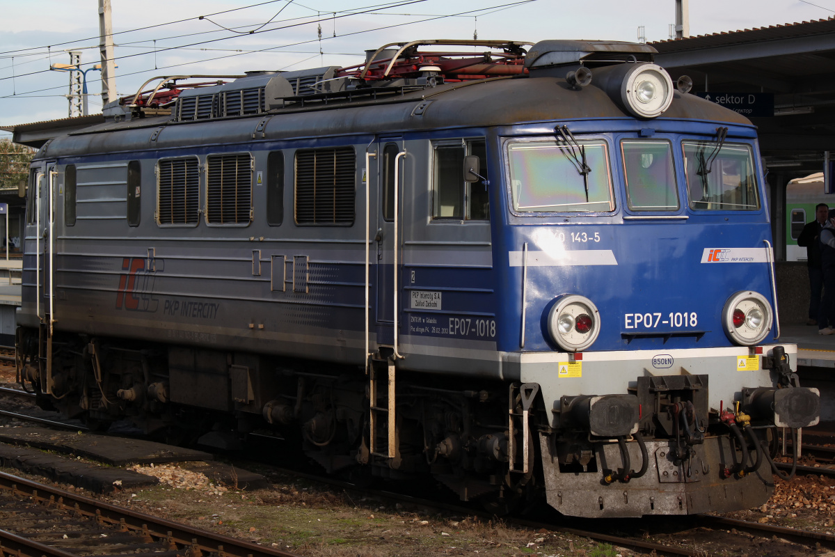 EP07-1018 (Vehicles » Trains and Locomotives » HCP 303E » PKP Intercity)