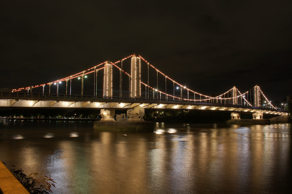 Chelsea Bridge (Travels » London » London at Night)