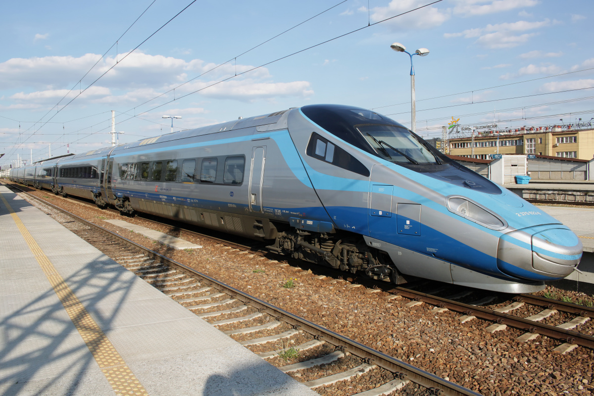 ED250-004 (Vehicles » Trains and Locomotives » Alstom ETR 610 (EMU250PKP) Pendolino)