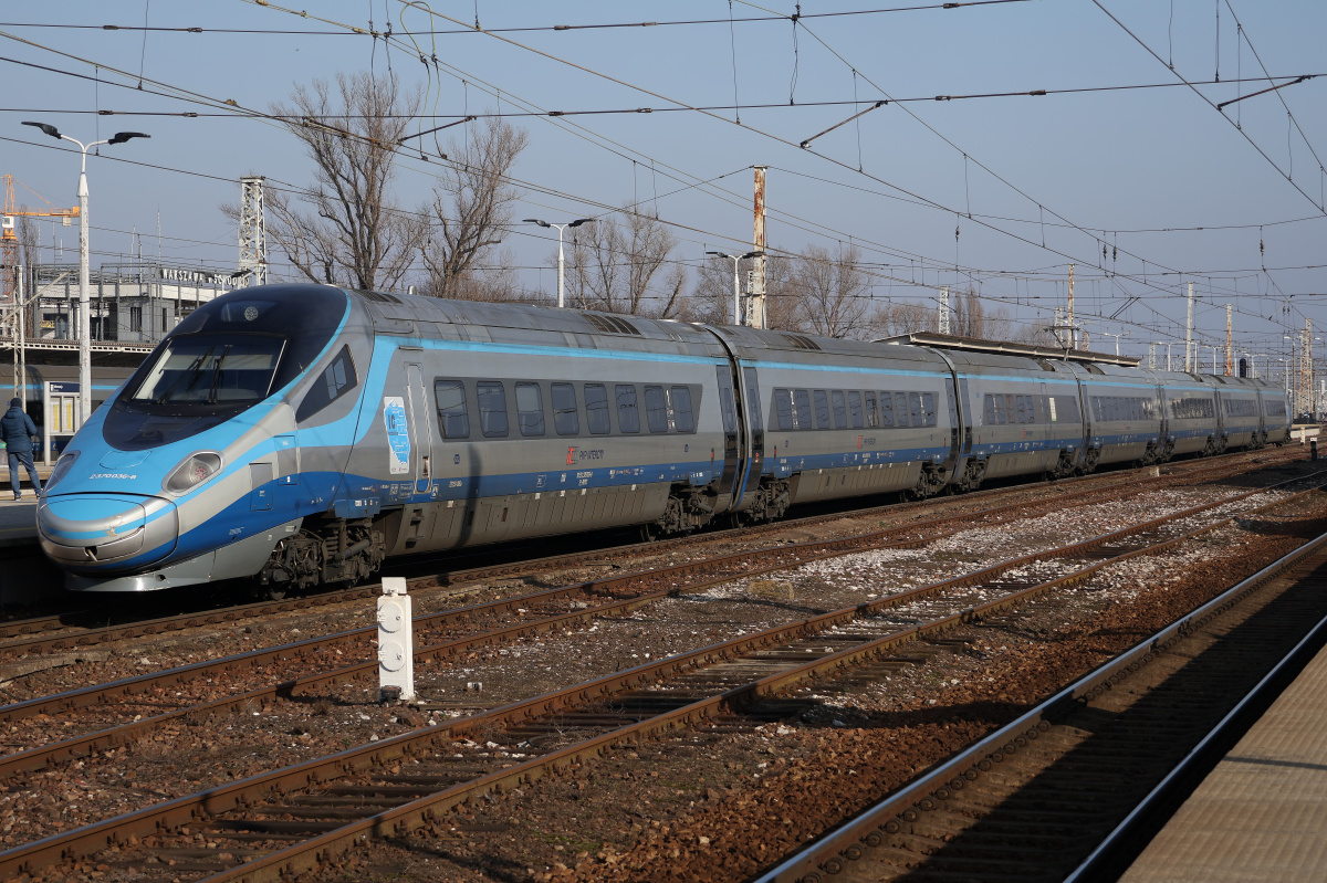 ED250-006 (naklejka "10 lat Pendolino PKP Intercity") (Pojazdy » Pociągi i lokomotywy » Alstom ETR 610 (EMU250PKP) Pendolino)