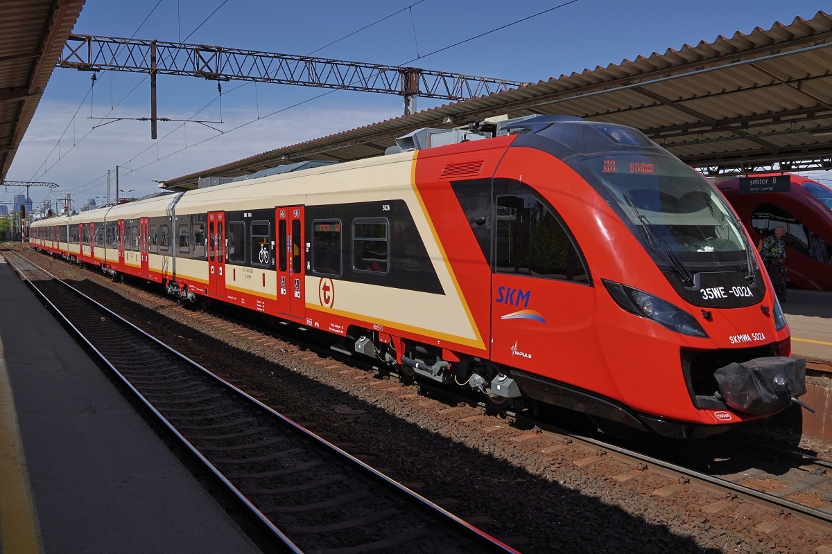 35WE-002 (updated livery) (Vehicles » Trains and Locomotives » Newag Impuls)
