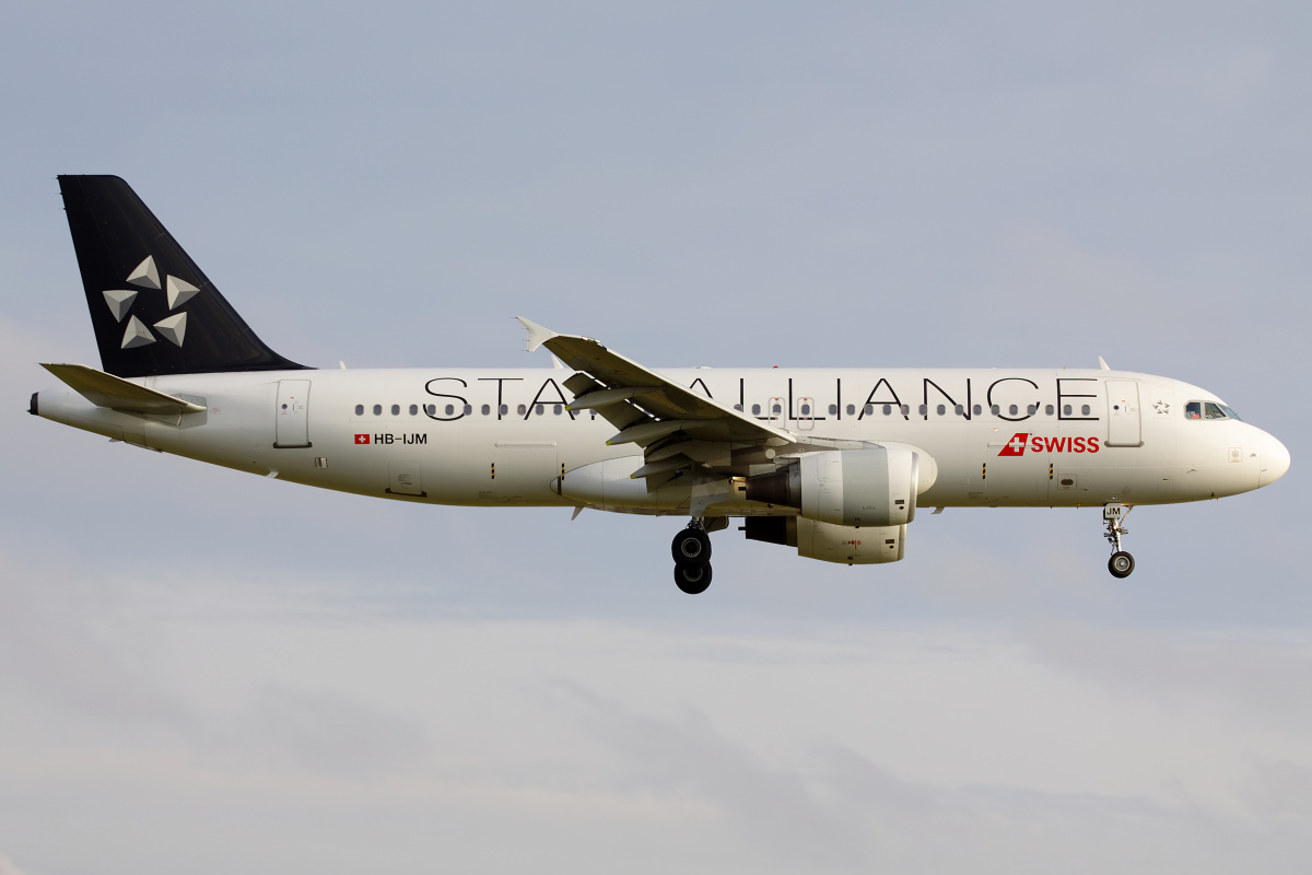 HB-IJM (malowanie Star Alliance)