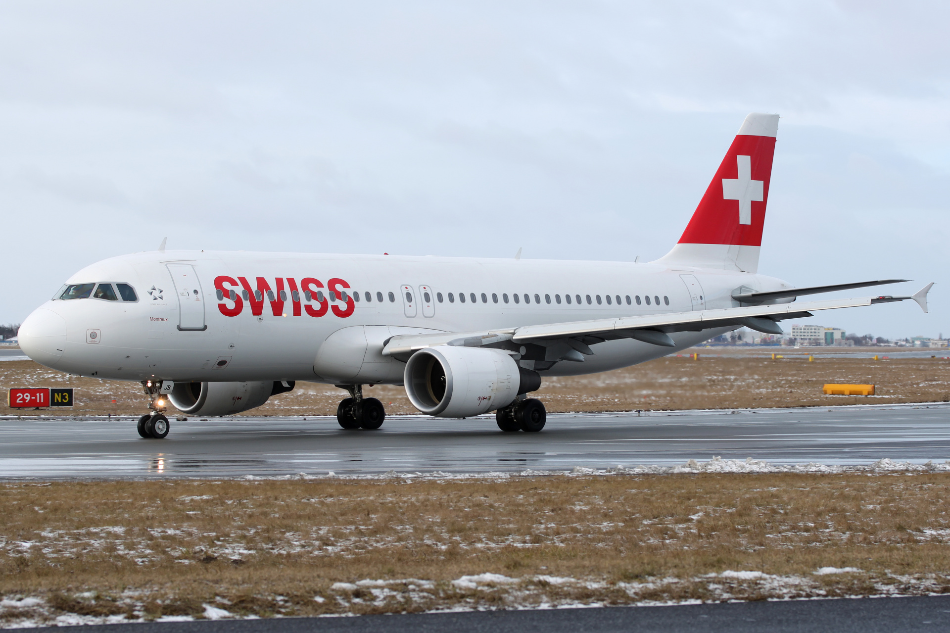 HB-IJB (Aircraft » EPWA Spotting » Airbus A320-200 » Swiss International Air Lines)