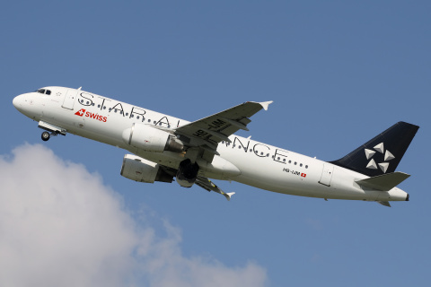 HB-IJM (Star Alliance livery)