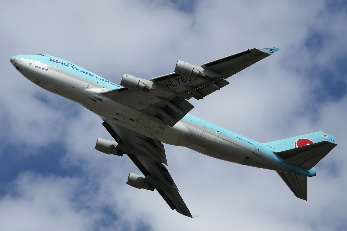 HL7605 (Aircraft » EPWA Spotting » Boeing 747-400F » Korean Air Cargo)