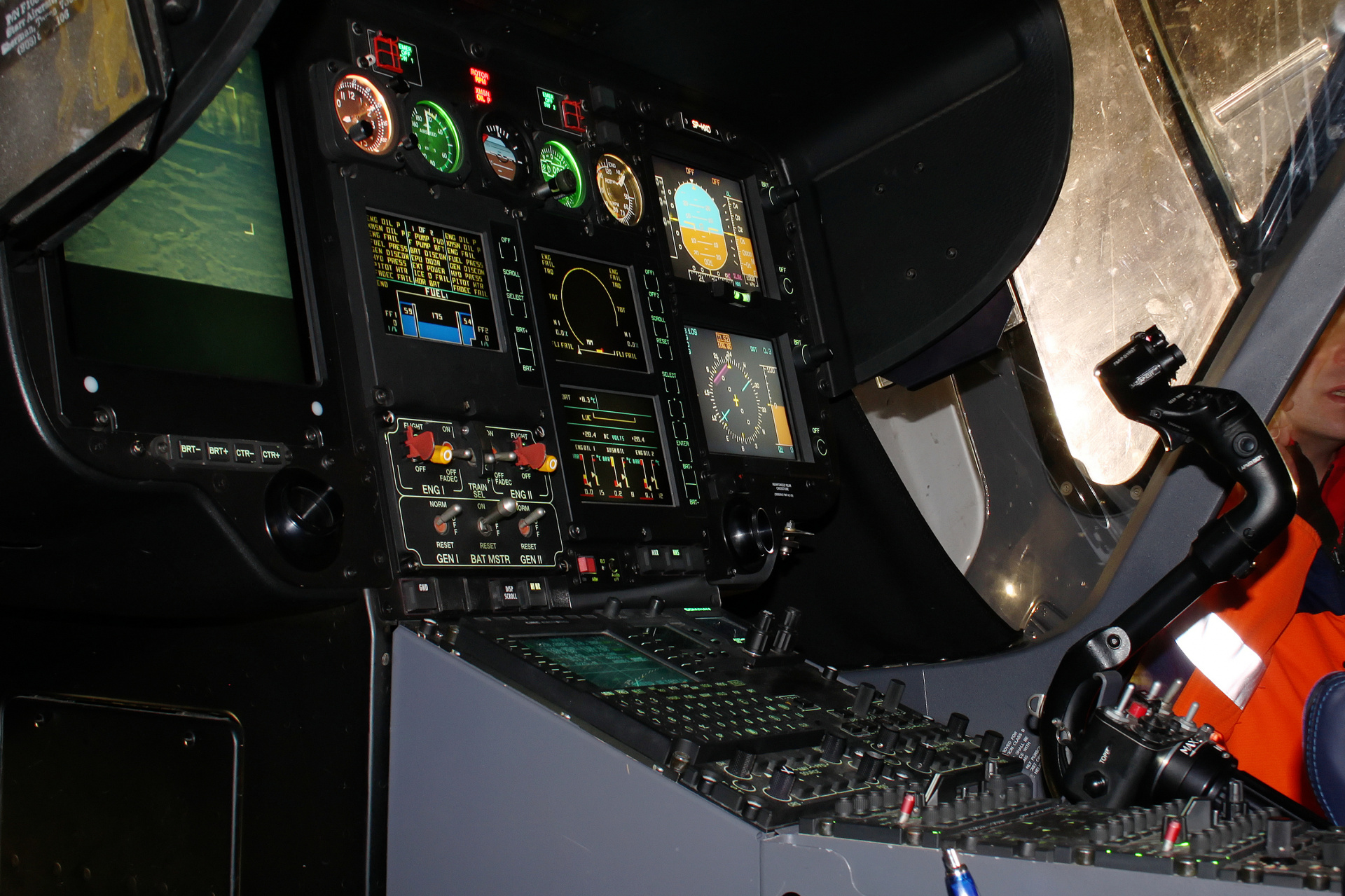 Eurocopter EC-135P2, SP-HXO, Polish Medical Air Rescue - cockpit (Aircraft » Institute of Aviation)