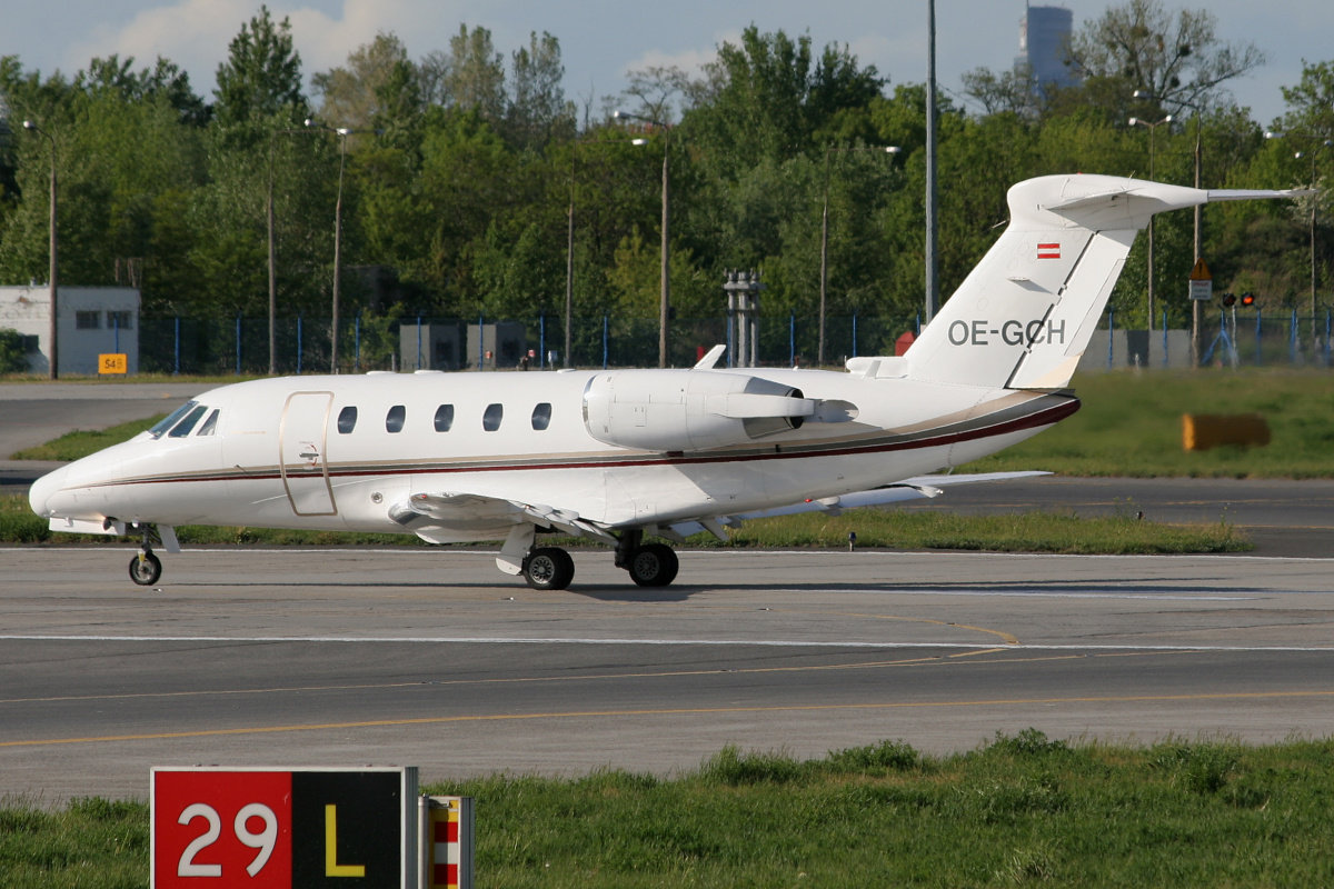 Citation VII, OE-GCH, Comtel Air (Aircraft » EPWA Spotting » Cessna 650)