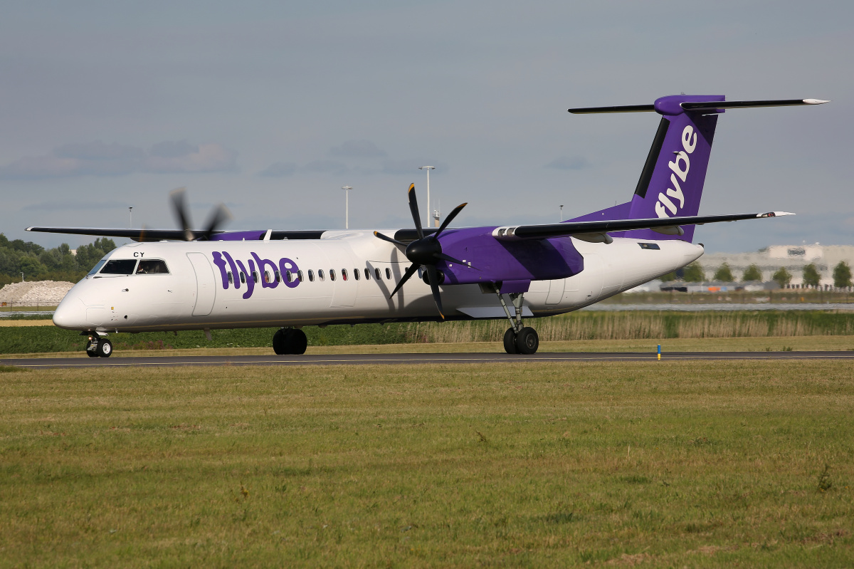 G-JECY (nowe malowanie) (Samoloty » Spotting na Schiphol » Bombardier Q400 Dash 8 » FlyBe)