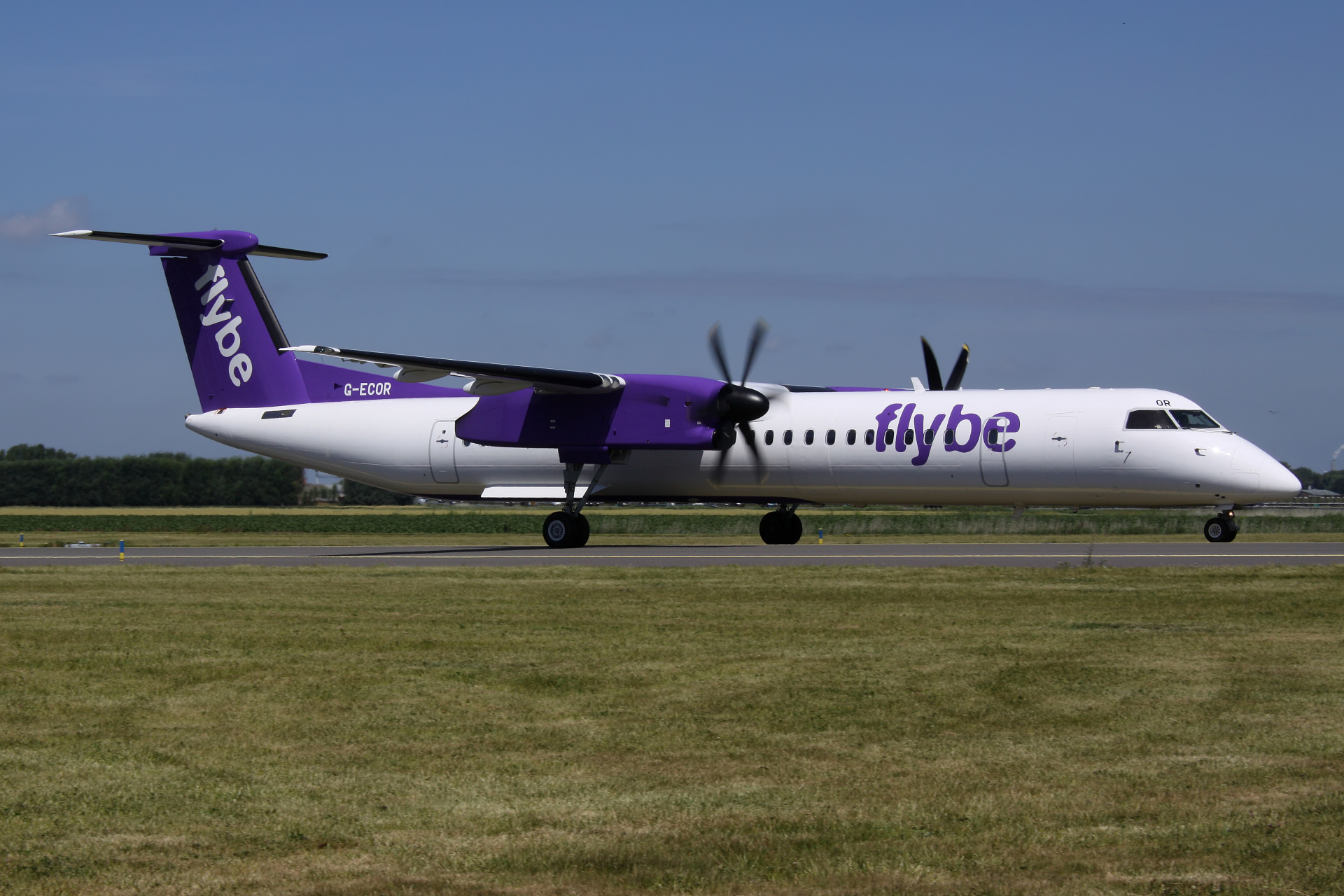 G-ECOR (Aircraft » Schiphol Spotting » Bombardier Q400 Dash 8 » FlyBe)