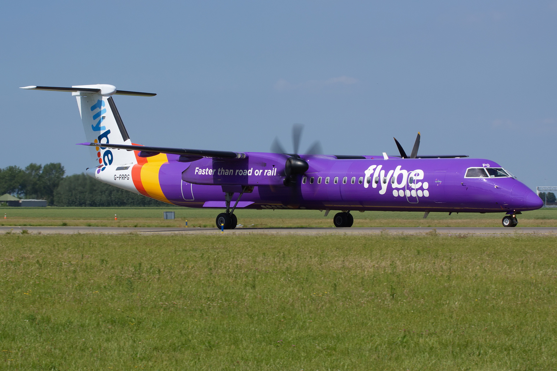 G-PRPG (Aircraft » Schiphol Spotting » Bombardier Q400 Dash 8 » FlyBe)