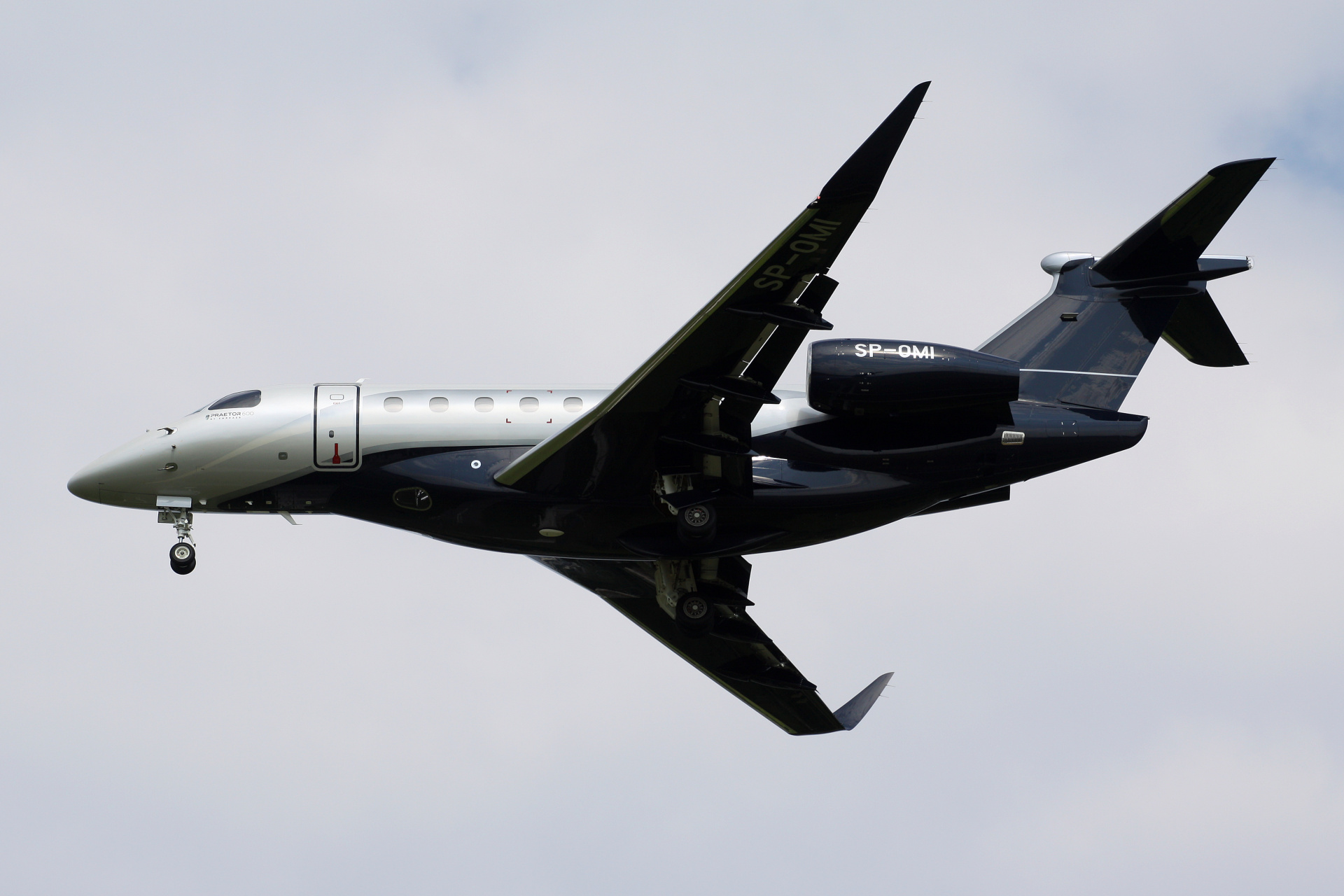 Praetor 600, SP-OMI, Jet Story (Samoloty » Spotting na EPWA » Embraer EMB-550)