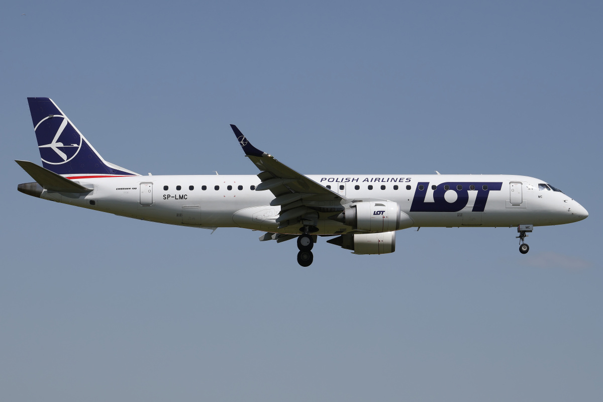 SP-LMC (Samoloty » Spotting na EPWA » Embraer E190 » Polskie Linie Lotnicze LOT)